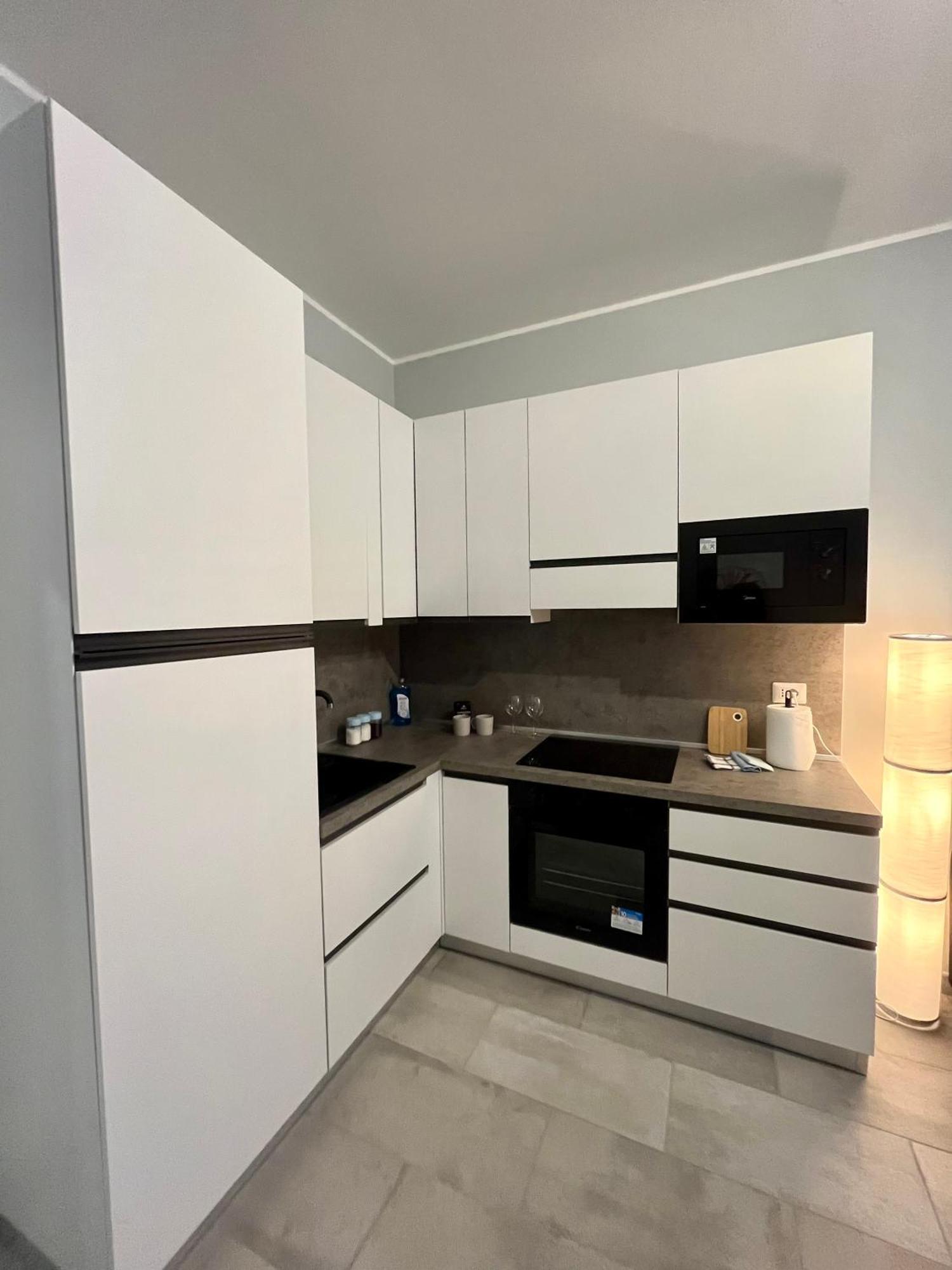 Residenza Elegante - A 5 Fermate Dal Duomo Villa Milano Eksteriør bilde